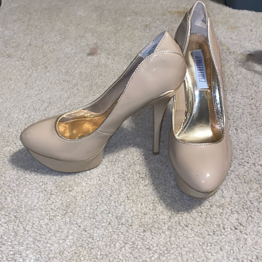 jennifer lopez size 8 high heels